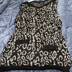 Long sleeve print sweater dress In great condition